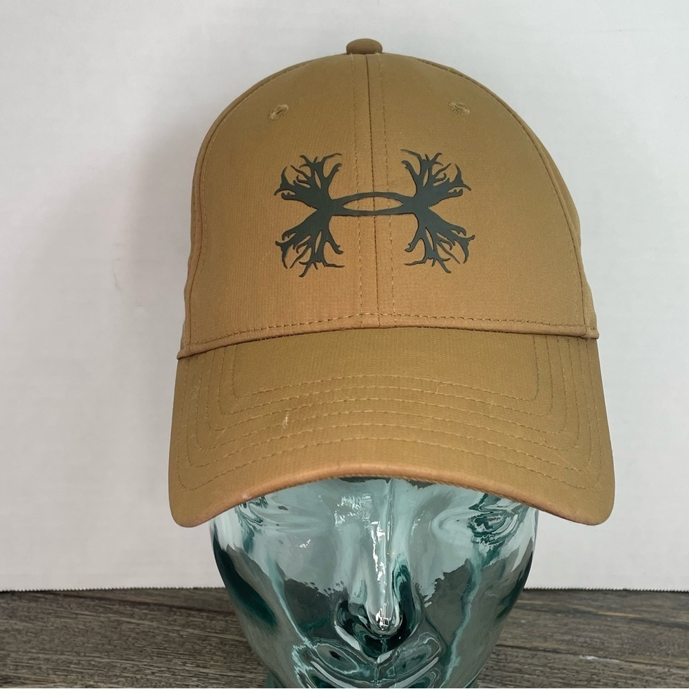 Under Armour Storm deer hunting cap. Size MD/LG.